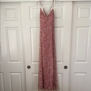 Lulu's Pink Floral Maxi Dress Size: XS 👗✨